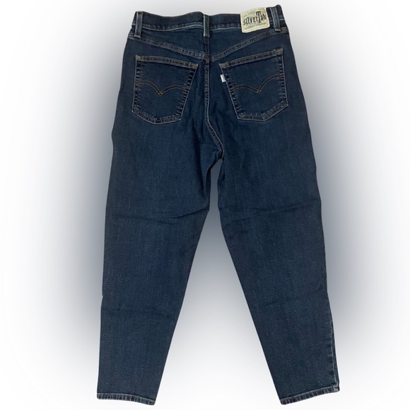 High Rise Levi’s SilverTab Mom Jean - Picture 2 of 2